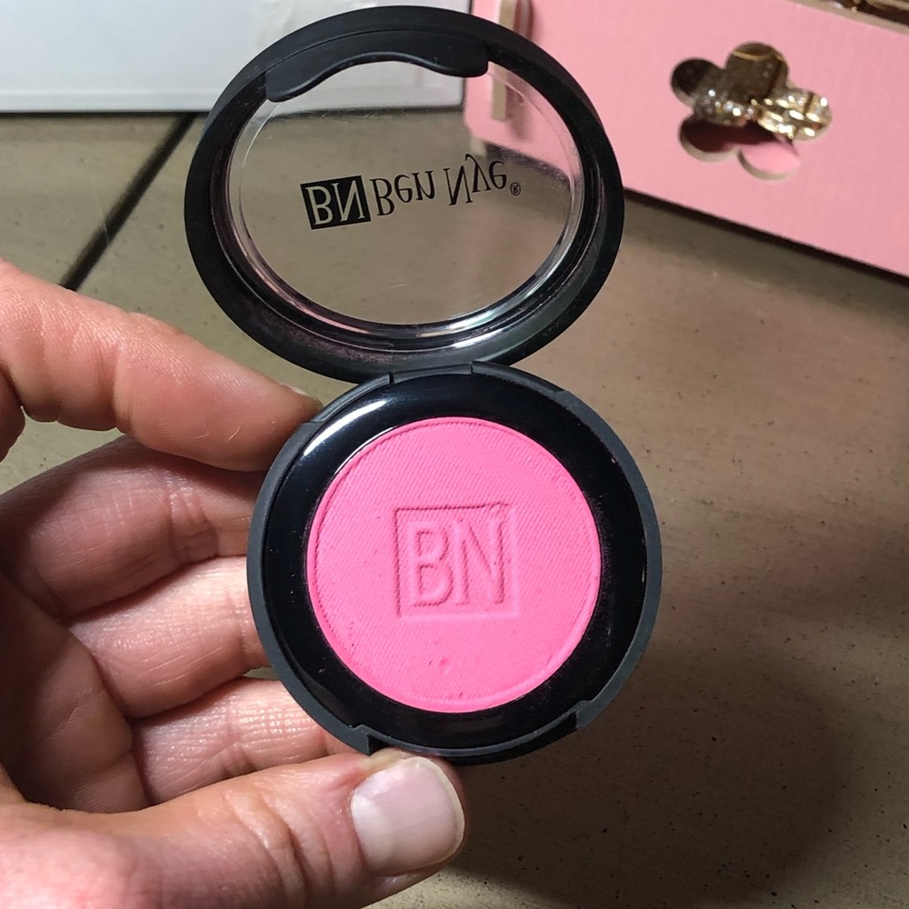 Ben Nye Eyeshadow.